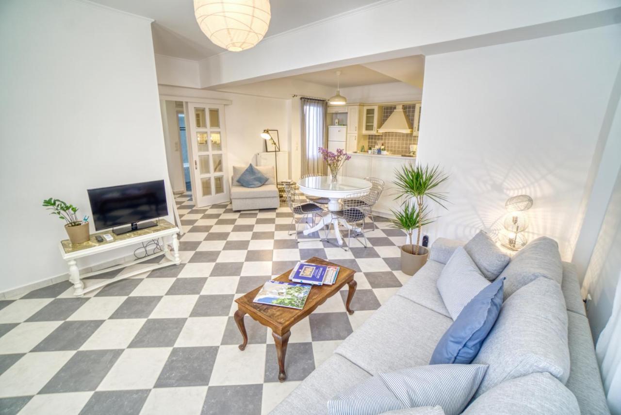 Stylish, Cozy 2-Bdr Flat In Andros Town By Explore Andros Extérieur photo