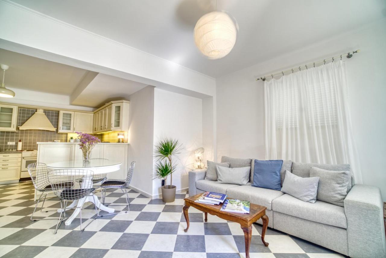 Stylish, Cozy 2-Bdr Flat In Andros Town By Explore Andros Extérieur photo