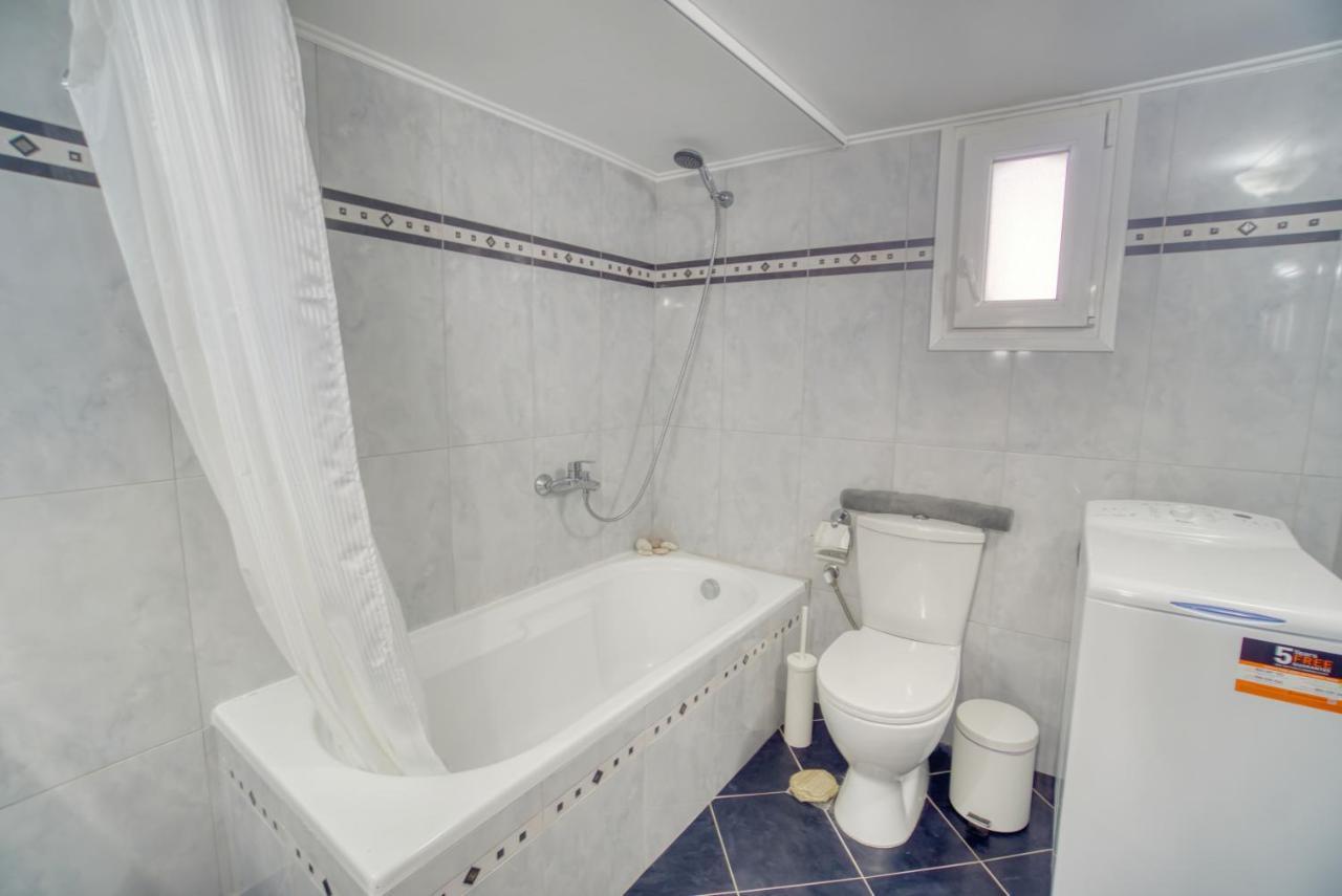 Stylish, Cozy 2-Bdr Flat In Andros Town By Explore Andros Extérieur photo