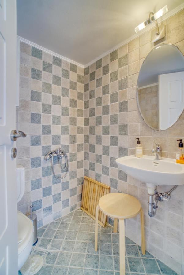 Stylish, Cozy 2-Bdr Flat In Andros Town By Explore Andros Extérieur photo